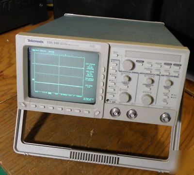 Teltronix digital 100 mhz 2 ch oscilloscope tds 340