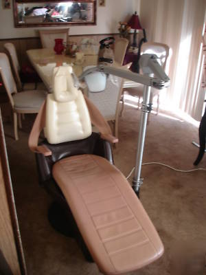 Dental chair with light: royal model 16