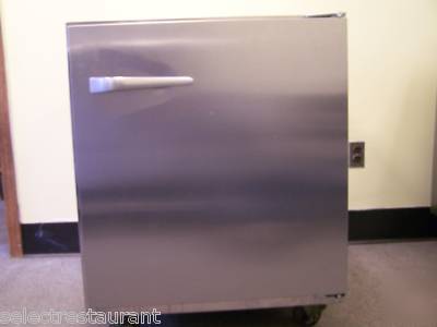 Traulsen undercounter compact refrigerator cooler
