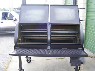 Bbq rotisserie smoker w/ casters cadillac cooker