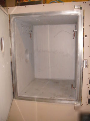 Aluminum vacuum chamber: 36