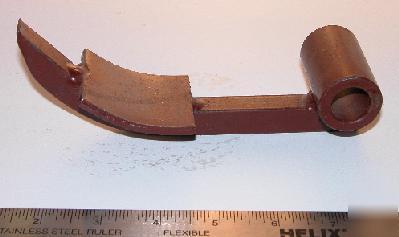 Chain tensioner for caroni roto-cultivator