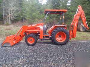 2003 kubota back hoe L48 backhoe loader