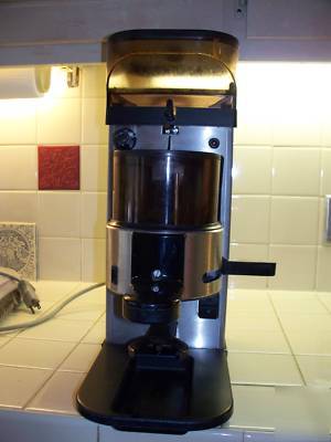 La cimbali M30 bistro cappuccino machine with grinder