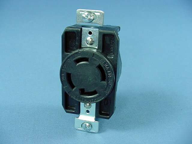 Cooper L14-30 locking receptacle outlet 30A 125/250V