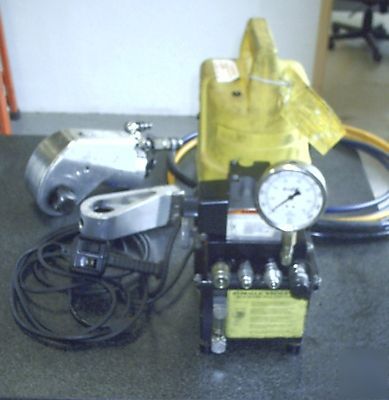 Torqueup hydraulic pump wrench sockets enerpac hytorc 