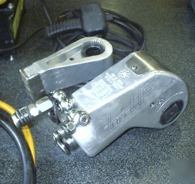 Torqueup hydraulic pump wrench sockets enerpac hytorc 