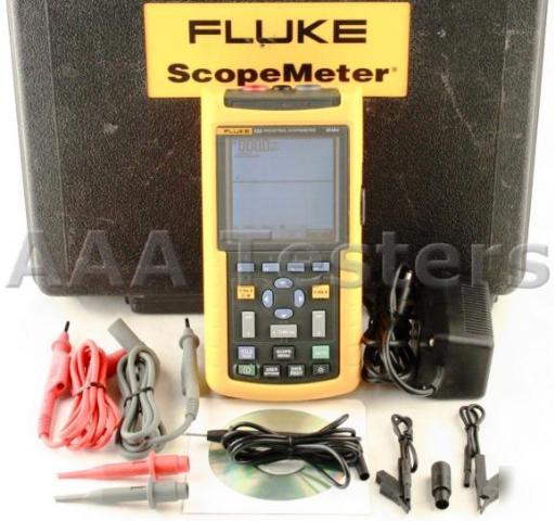 Fluke 123 scopemeter 123/003 20MHZ scope meter 123S