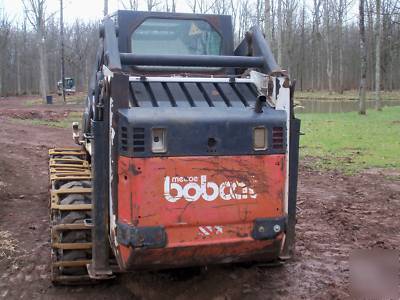Bobcat 7753 skidsteer loader with attachments
