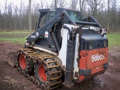 Bobcat 7753 skidsteer loader with attachments