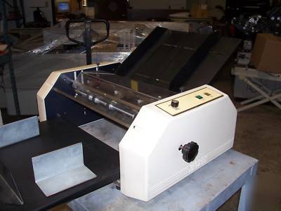 Finishmaster 100 perforating scoring and slitting