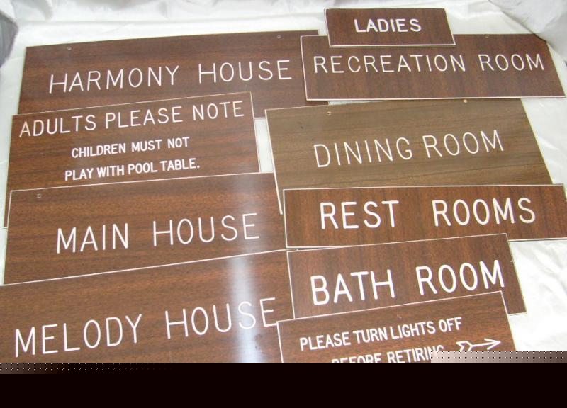 Collectible restaurant signs rest room ladies dining 