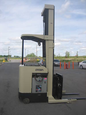 1998 crown 3000LB deep reach forklift ,321