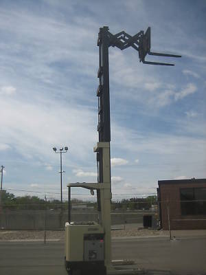 1998 crown 3000LB deep reach forklift ,321