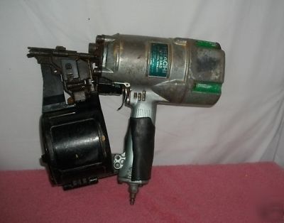 Hitachi NV83A2 3-1/4 inch round head coil frame nailer 