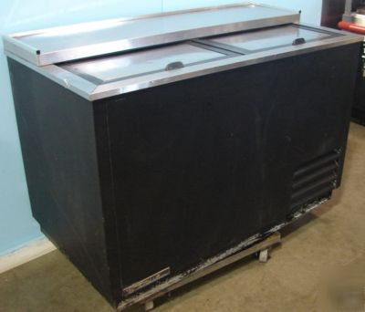 True deep well slide top beer cooler, 50