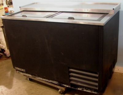 True deep well slide top beer cooler, 50