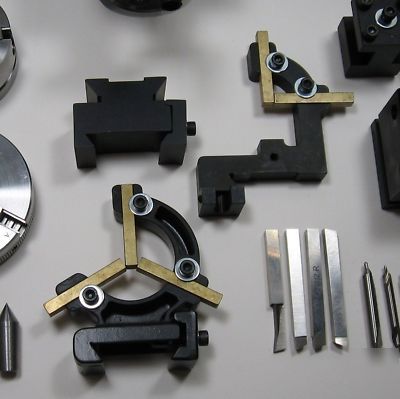 Sherline 4400 (3.5X17) miniature lathe with accessories