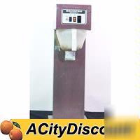 Used bloomfield 8357 restaurant bar tea urn brewer
