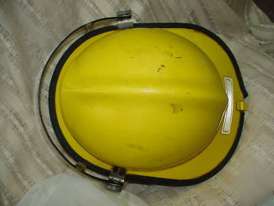 Vintage cairns & bro helmet 1979 class d firemans plast