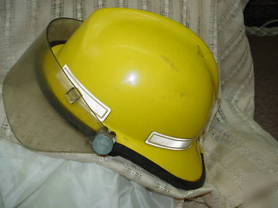 Vintage cairns & bro helmet 1979 class d firemans plast