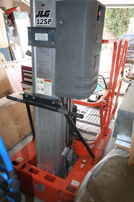 Jlg 12SP scizzor man lift 