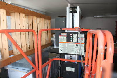Jlg 12SP scizzor man lift 
