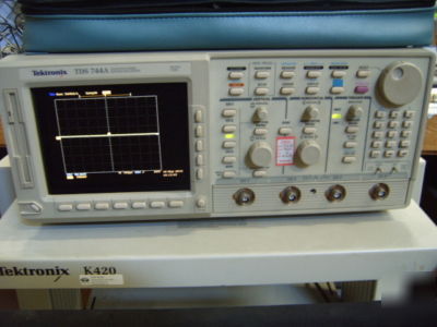 Tektronix TDS744A digitizing oscilloscope 500MHZ 4 ch