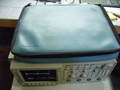 Tektronix TDS744A digitizing oscilloscope 500MHZ 4 ch