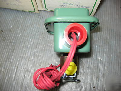 Lot of 2 - asco red hat 1/4