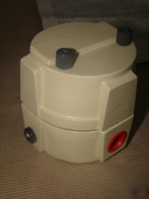 New wallace & tiernan flow switch 5600 series 