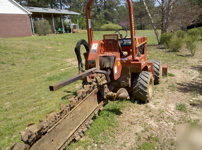'04 ditch witch 3700 dd trencher sliding boom/sideshift
