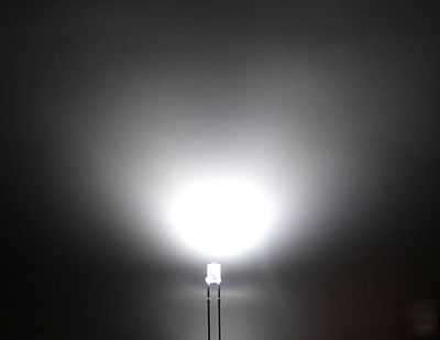 (100) 3MM flat top wide angle white led 6000 mcd