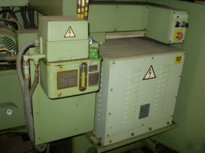 Okuma vertical cnc milling machine