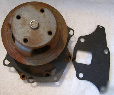 Rebuilt ford 2000 3000 4000 tractor s water pump