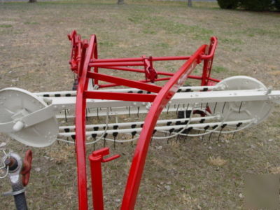Field ready international ih 14 hay rake 