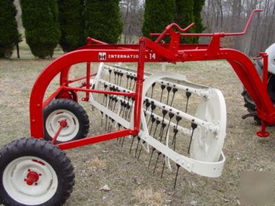 Field ready international ih 14 hay rake 