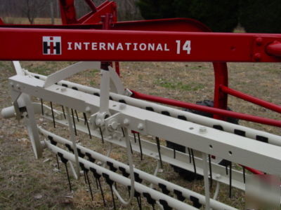 Field ready international ih 14 hay rake 