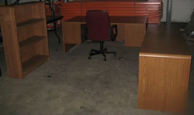 Light wood office suite