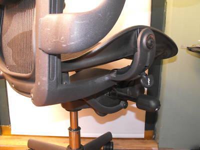 Herman miller aeron size b (medium)