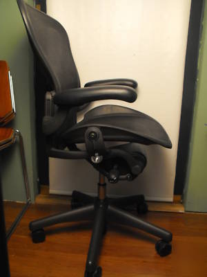 Herman miller aeron size b (medium)