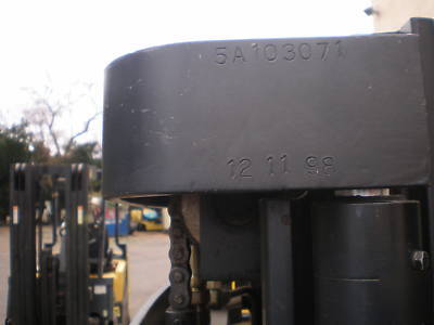 Crown walkie stacker 2000 lbs capacity