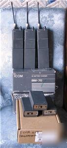 Icom ic-U18 w/batteries,chargers & programmer - used