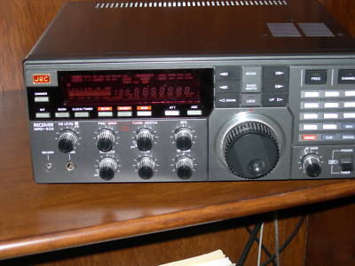 Jrc nrd-525 communication receiver with external speake