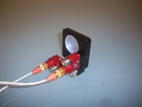 New focus motorized 3-axis mirror mount picomotors 