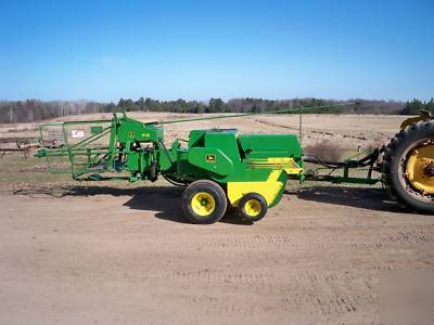 John deere 328 square baler