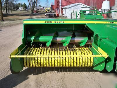 John deere 328 square baler
