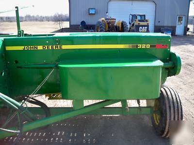 John deere 328 square baler