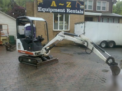 Bobcat 323 excavator w/bucket ~600 hrs