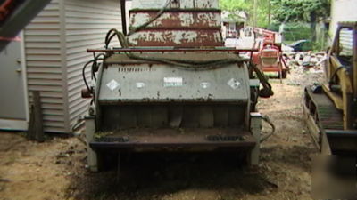 Olathe 864 pallet $wood chipper shredder grinder